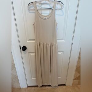 Sleeveless Beige Maxi Dress